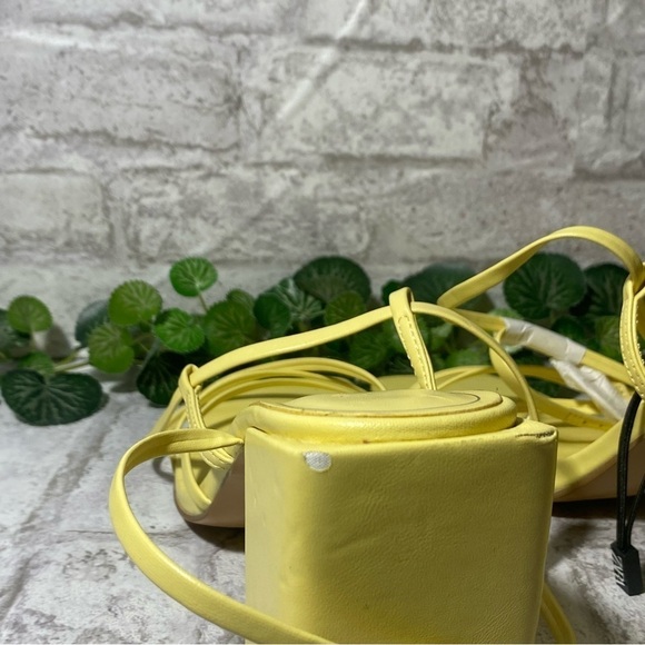 ZARA Women´s Leather Yellow Heeled square toed‎ sandals Size 40 - Picture 7 of 13